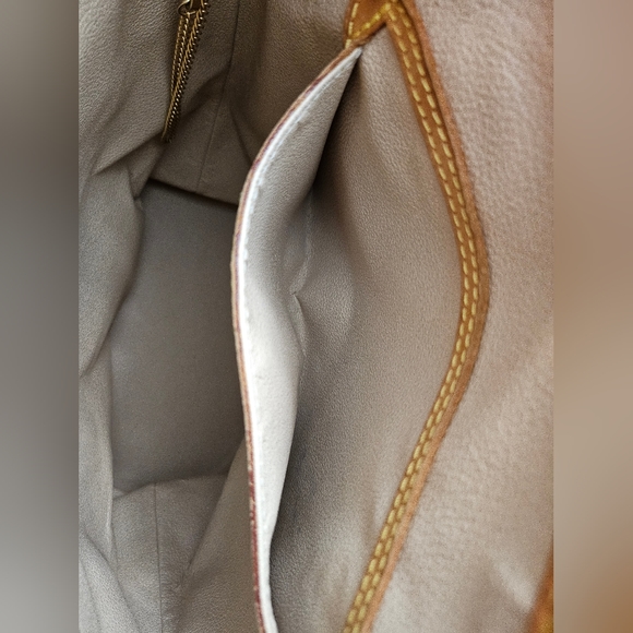 Louis Vuitton Bucket Bag - Picture 10 of 13